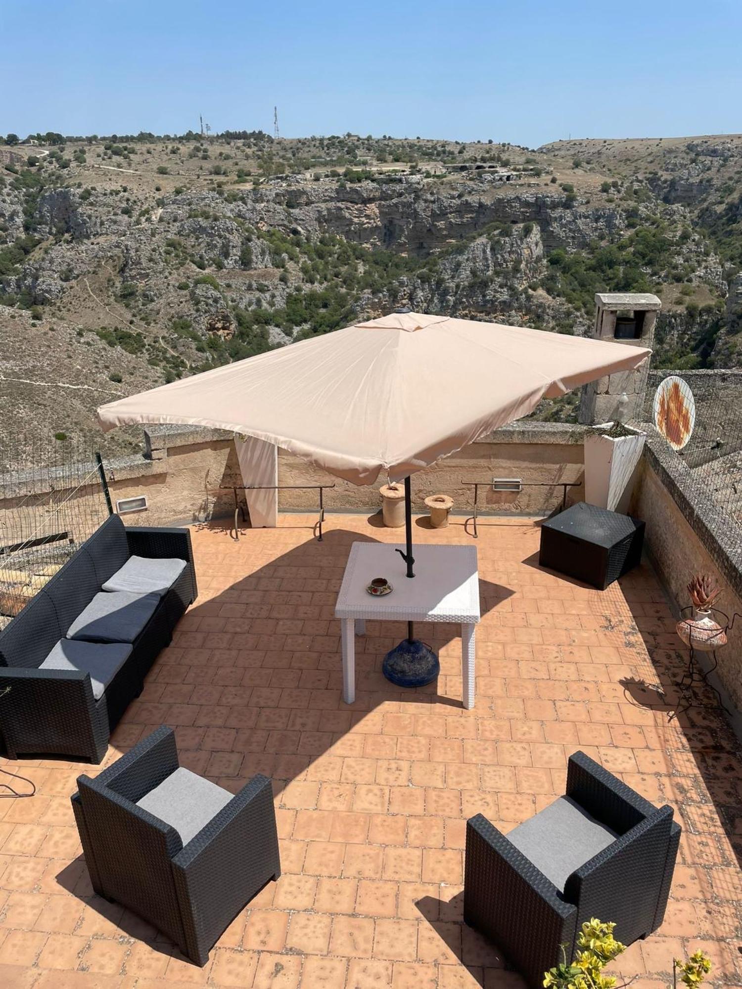 Dimora La Gravina Bed & Breakfast Matera Exterior photo